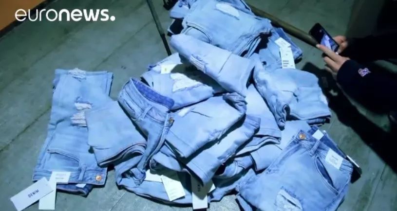 HM一把火烧光了自家衣服?外媒揭露时尚背后的真相,触目惊心...