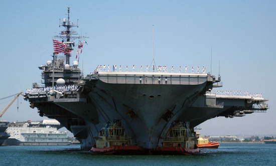 台民众警告:美舰过台湾海峡是“耍流氓”天怒人怨