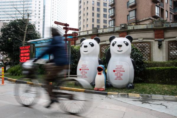 上海六千多个旧衣回收箱的利益链:以公益为名每月或获利百万