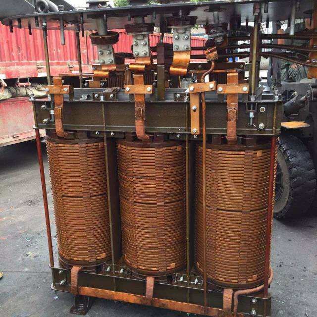三水区芦苞镇三相变压器回收现场结款