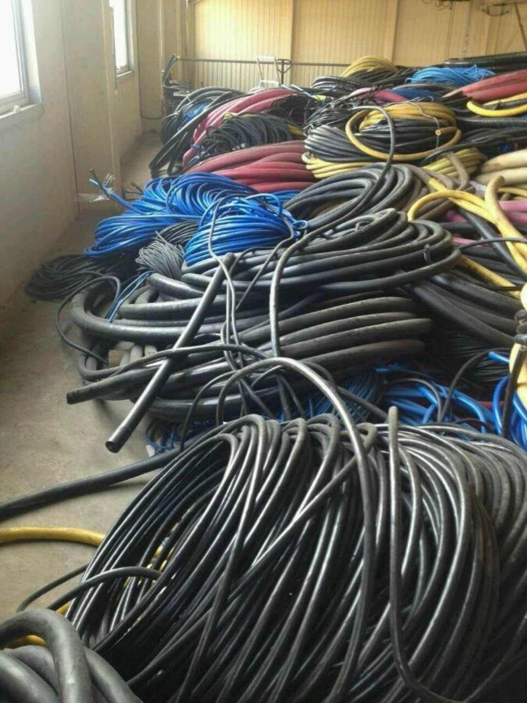 Ϻְָչ